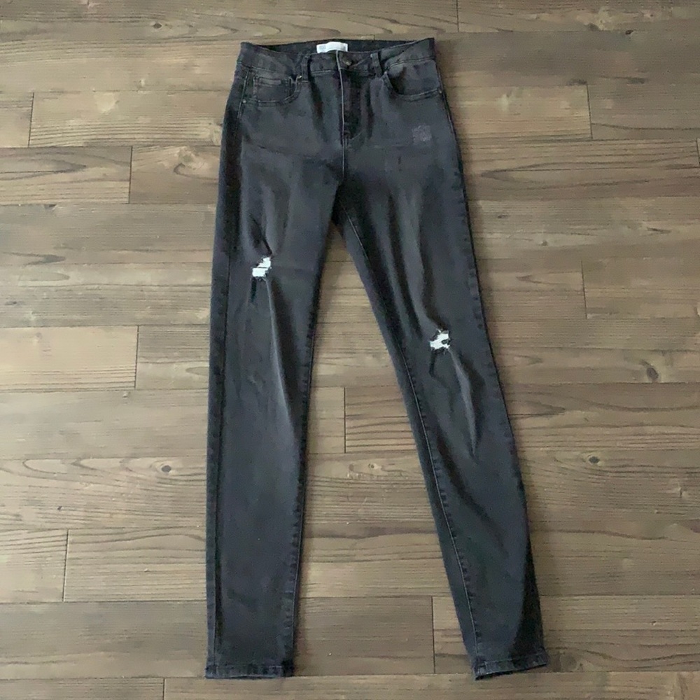 NEVER WORN Black Skinny Jeans
